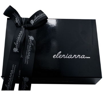 Visa detaljer för Premium Kretensisk Tsikoudia presentset - 4x200 ml, 35N, Graverade glasögon Bild på Premium Kretensisk Tsikoudia presentset - 4x200 ml, 35N, Graverade glasögon